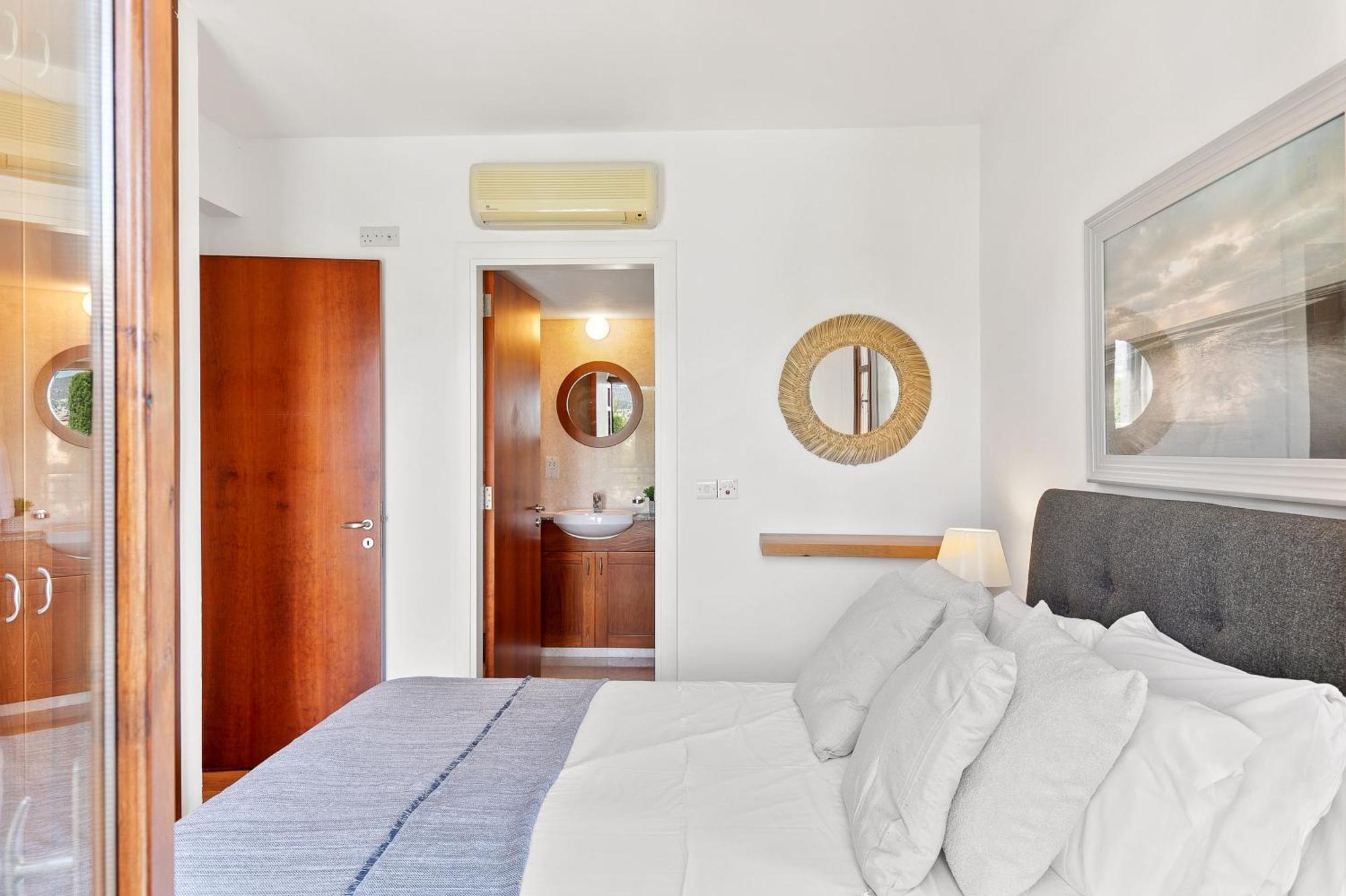 2 Bedroom Apartment Chloe With Communal Pool, Aphrodite Hills Resort Kúklia Kültér fotó